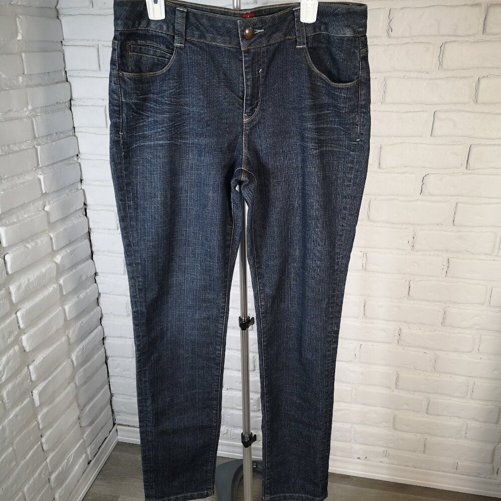 Sasson Ooh La La Ladies Size 12 Dark Wash Skinny Leg Shuffle Blue Jeans